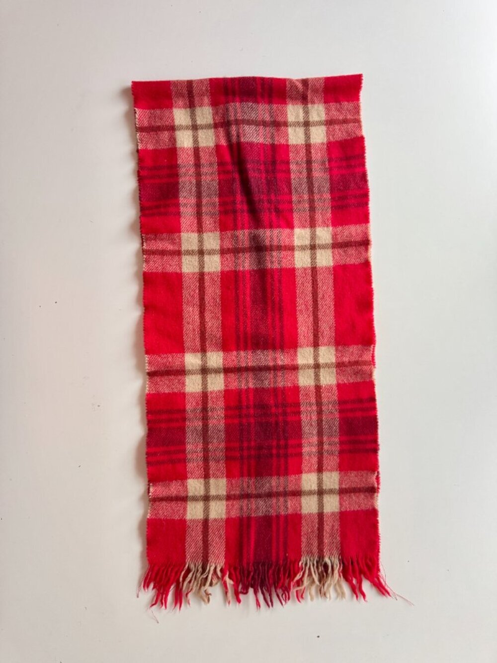 PARIS Red Tartan Check 100% Lambswool Fringed Rectangle Scarf - Picture 5 of 11